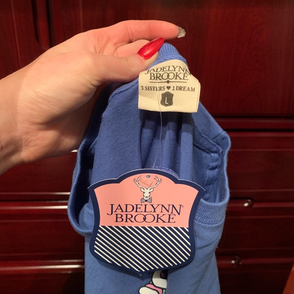 NWT Friends T-Shirt Set of 2 - Picture 4 of 4